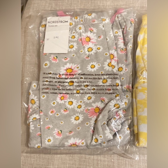 (2) SLEEP ON IT Floral Print & Check 3-Piece Pajama & Sock Set Toddler Girls - Picture 8 of 16